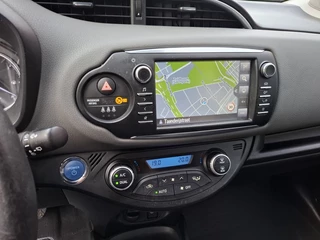 Toyota Yaris Toyota Yaris 1.5 Hyb. Dynamic + parkeersensoren achter - afbeelding nr 11