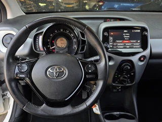 Toyota Aygo Toyota Aygo 1.0 VVT-i x-play, Camera! Carplay! Apk 3-2026! Zondag OPEN! - afbeelding nr 2