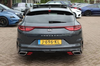 Kia ProCeed Kia ProCeed 1.6 T-GDI GT / Panoramadak / Camera / Leder&Alcantara / 18'' / Keyless / JBL / DAB / Sideskirts / Stuurverwarming / Stoelverwarming / DAB / Dodehoek / ACC - afbeelding nr 15
