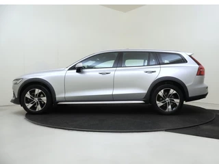Volvo V60 Volvo V60 Cross Country T5 AWD Pro | Stoelventilatie | Head Up | Panoramadak | - afbeelding nr 2