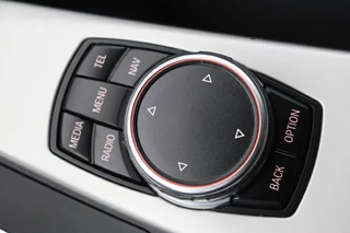 BMW 3 Serie BMW 3-serie Gran Turismo 320i Business | Sportstoelen | Navigatie |  Cruise control | Bluetooth | Parkeerhulp | Climate control - afbeelding nr 20