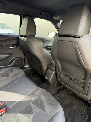 Peugeot 2008 Peugeot 2008 1.2 PureTech GT|Focal|Automaat - afbeelding nr 32