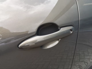 Toyota Yaris Cross Toyota Yaris Cross 1.5 Hybrid First Edition | Navi | Keyless Start & Entry | Androi - afbeelding nr 35