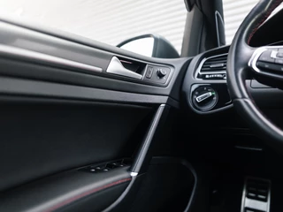 Volkswagen Golf Volkswagen Golf 2.0 TSI GTI Performance Pano Alcantara VOL!! - afbeelding nr 27