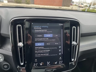 Volvo XC40 Navigatie Trekhaak 2000 kg Panoramadak ACC Leder Elek stoelen Pilot Assist Standkachel 360 Camera Apple Carplay NL Auto - afbeelding nr 47