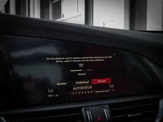 Alfa Romeo Giulia Alfa Romeo Giulia 2.0T Super | PANORAMADAK | KEYLESS | DNA | LANE ASSIST | VOL OPTIES! - afbeelding nr 51