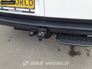 Volkswagen Crafter Volkswagen Crafter 140pk Automaat L3H3 Trekhaak Airco Camera Parkeersensoren Euro6 L2H2 12m3 Airco Trekhaak - afbeelding nr 9
