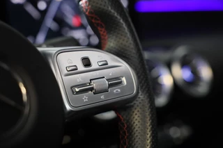 Mercedes-Benz A-Klasse Mercedes-Benz A-klasse 250 e AMG 45 Look / 360 Camera / Acc / Lane Assist / Dode Hoek / Open Pano / Sfeerver / Led / Pdc / 20 Inch - afbeelding nr 17