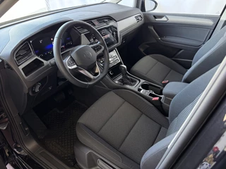 Volkswagen Touran Volkswagen Touran 1.5 TSI 150PK 7P CARPLAY NAVI CAMERA LED ELEK.KLEP VIR.COCKPIT DODE.HOEK DET. STOELVERW KEYLESS 7P 7PERS 10/2024 
