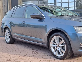 Škoda Octavia Škoda Octavia Combi 1.0 TSI Greentech Style Business | Automaat | Trekhaak | Stoelverwarming | All-seasons | Cruise | - afbeelding nr 48