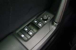 CUPRA Leon Sportstourer CUPRA Leon Sportstourer 1.5 eTSI Business Edition |Pano|Camera|ACC| - afbeelding nr 21