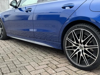 Mercedes-Benz C-Klasse Mercedes-Benz C-klasse 300 e AMG Line Adaptive cruise control Climate control Navi Apple / Android Leder/Alcantara - afbeelding nr 19