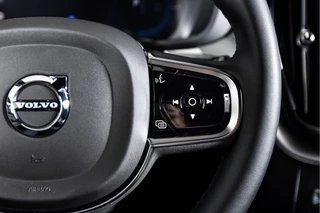 Volvo XC60 | S/K-Panodak | Dig. Cockpit | Adapt. Cruise | Memory Stoelen | Elek. Klep | Stoel-+stuurverw. | Camera | NAV+App. Connect | LM 19