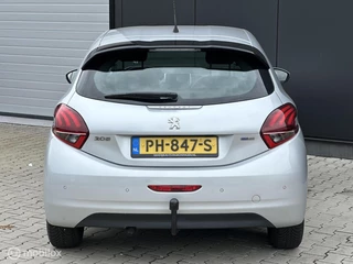 Peugeot 208 Peugeot 208 1.2 PureTech Blue Lion |CRUISE | CARPLAY | TREKHAAK | - afbeelding nr 4