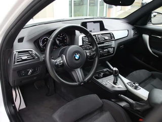 BMW 1 Serie BMW 1-serie 116d Executive | M-sport | Shadowline | Sportstoelen | Automaat | All-seasonbanden | - afbeelding nr 3