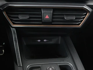 CUPRA Formentor CUPRA Formentor 2.0 TSI VZ | 310pk | Panoramadak | Leder |  Trekhaak | Stoel & stuurverwarming | Carplay | Adaptive cruise | Camera | Keyless | Full LED | Sportstoelen - afbeelding nr 35