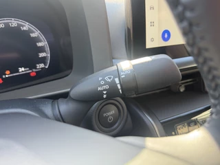 Toyota C-HR Dodenhoekdetectie, Navigatie, Parkeersensoren V + A , All-in Rijklaarprijs - afbeelding nr 34