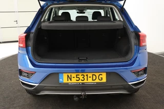 Volkswagen T-Roc Volkswagen T-Roc 1.5 TSI Sport | Stoelverwarming | Full LED |  Trekhaak | Navigatie | Climate control | PDC | Sportstoelen | Cruise control | Bluetooth - afbeelding nr 17