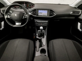Peugeot 308 (PANORAMADAK, APPLE CARPLAY, GROOT NAVI, PARKEERSENSOREN, SPORTSTOELEN, GETINT GLAS, CRUISE, NIEUWE APK, NIEUWSTAAT) - afbeelding nr 6