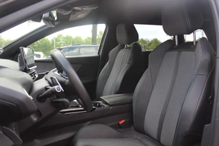 Peugeot 5008 Peugeot 5008 1.2 Hybrid Allure Pack Business 7p. / Camera / Half leder / Navigatie / 18'' / Keyless / Dodehoek / Stoelverwarming / Cruise Control - afbeelding nr 4