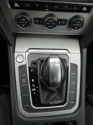 Volkswagen Passat Volkswagen Passat Variant 1.4 TSI ACT  automaat stoel stuur verwarming - afbeelding nr 17