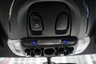 MINI Cooper MINI Cooper Mini 1.5 Pepper | NL AUTO | HUD | Sportinterieur (leer/ stof/ stoelverwarming) | Apple Carplay | Sfeerverlichting | 17inch | LED pakket | Keyless GO/ ENTRY | DUAL ZONE CLIMATE | Bonnet Stripes | Zwart dak | Front- achterspoiler - afbeelding nr 15