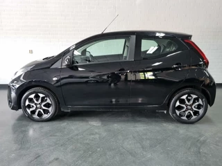 Toyota Aygo Toyota Aygo 1.0 VVT-i x-play / Automaat / Apple Carplay/Android-Auto / Airco - afbeelding nr 4