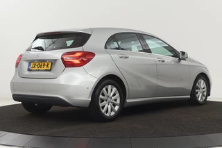 Mercedes-Benz A-Klasse Mercedes-Benz A-klasse 180 Ambition | Stoelverwarming | Full LED |  Sportstoelen | Navigatie | Half leder | Park Assist | Cruise control | Airco | Bluetooth - afbeelding nr 30
