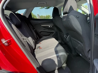 Peugeot 3008 Peugeot 3008 1.2 PureTech Blue Lease Executive Automaat,Navi,Clima,Cruise,Camera,Trekhaak,131pk,Apple Carplay,N.A.P,APK tot 01-2026 - afbeelding nr 8
