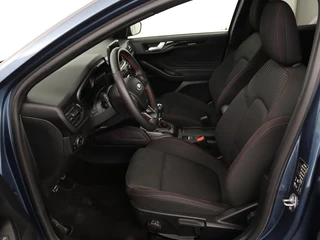 Ford Focus Ford Focus 1.0 EcoBosst Hybrid ST Line X |  Stoel & stuurverwarming | Camera | Full LED | Carplay | Keyless | Climate control | Cruise control - afbeelding nr 4