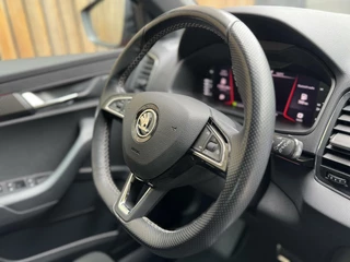 Škoda Karoq Skoda Karoq 1.5 TSI Sportline Automaat | Stoelverwarming | Apple CarPlay | LED verlichting | Trekhaak uitklapbaar | Adaptieve cruise control | Dode hoek detectie | Voorruitverwarming | Parkeersensoren voor en achter | Achteruitrijcamera - afbeelding nr 62