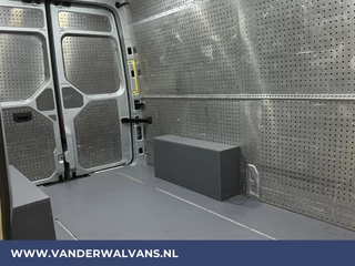 Volkswagen Crafter Android Auto, 3000kg trekvermogen, Parkeersensoren, Chauffeursstoel, Bijrijdersbank - afbeelding nr 14