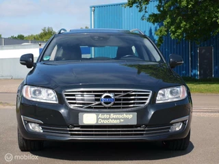 Volvo V70 Volvo V70 2.4 D5 215 Schuifdak Leer Xenon Clima Elec stoel Pdc V+A - afbeelding nr 3