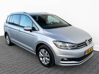 Volkswagen Touran Volkswagen Touran 1.6 TDI DSG Highline Grijs kenteken | ECC | Adaptieve cruise | Camera | Trekhaak - afbeelding nr 11