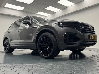 Volkswagen Touareg Volkswagen Touareg 3.0 TSi DSG R-Line 4Motion Navigatie-Pano-Elektr.Trekhaak-Achterasbesturing-Adapt.Cr.Contr-Carplay-Clima-Camera-Stoel/Stuurverwarming-Luchtvering-Headup - afbeelding nr 10