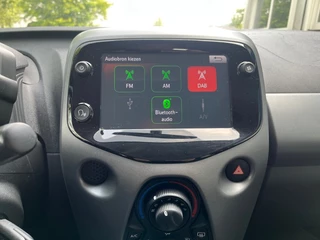 Toyota Aygo Toyota Aygo 1.0 VVT-I X-PLAY / AIRCO / CAMERA / NAVI / BLUETOOTH - afbeelding nr 9