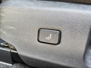 Toyota Corolla Touring Sports Toyota Corolla Touring Sports 1.8 Hybrid Dynamic Bi-Tone | Trekhaak | Head-Up Display | Stoel- - afbeelding nr 29