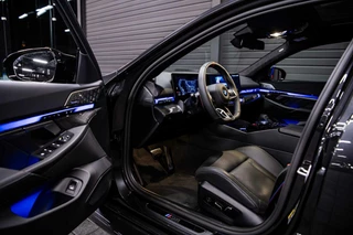 BMW M5 BMW 5-serie Touring M5 V8 Hybrid | Direct leverbaar | Pano | B&W | M Drive | - afbeelding nr 5