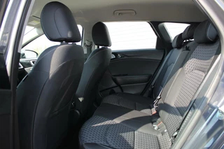 Kia Ceed Sportswagon Kia Ceed Sportswagon 1.6 GDI PHEV Vision // KIA Garantie 07-2028 - Perfect onderhouden - Schadevrij - Navigatie - CarPlay & Android Auto - Stoelverwarming - afbeelding nr 17