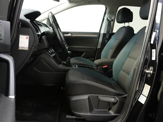 Volkswagen Touran Volkswagen Touran 1.0 TSI Comfortline | 7-persoons | Navigatie | Afn. Trekhaak | S - afbeelding nr 14