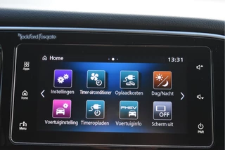 Mitsubishi Outlander | NL-Auto | Camera | Trekhaak | Carplay | Standkachel | Keyless | Stoel- & stuurverwarming | Allweathers | LED / Xenon - afbeelding nr 17