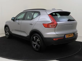 Volvo XC40 Volvo XC40 B4 Plus Dark | Trekhaak | Dodehoekdetectie | Achteruitrijcamera - afbeelding nr 4