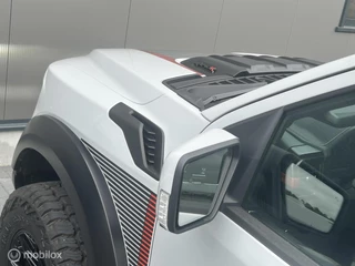 Ford Raptor R Ford Raptor R 5.2 Supercharged 2024 - afbeelding nr 13