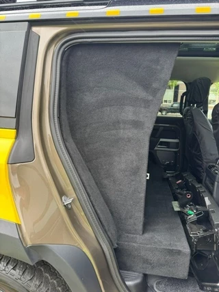 Land Rover Defender Land Rover Defender 3.0 110 MHEV X-dynamic HSE 6 cil grijs kenteken - afbeelding nr 12