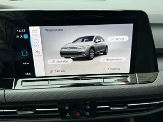 Volkswagen Golf Volkswagen Golf 1.5 eTSI R-Line Automaat | Panoramadak | LED | Black Style | Harman/Kardon HiFi | Achteruitrijcamera | Sfeerverlichting | Trekhaak afneembaar | Adaptieve cruise control | Parkeersensoren voor en achter - afbeelding nr 21