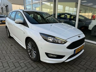 Ford Focus Ford Focus Wagon 1.0 ST-Line | Airco | Parkeersensoren | LMV | - afbeelding nr 17