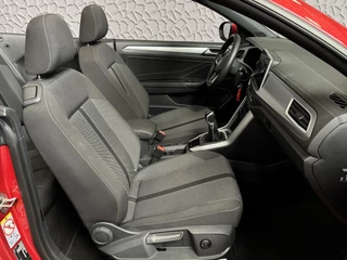 Volkswagen T-Roc Volkswagen T-Roc Cabrio TSI VIR.COCKPIT CARPLAY NAVI IQ.LED STOEL/STUUR.VERW DAB ADAP.CRUISE 05/2024 