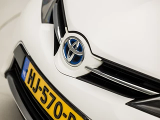 Toyota Auris Automaat (NAVIGATIE, CLIMATE, CAMERA, GETINT GLAS, XENON, SPORTSTOELEN, CRUISE, NIEUWE APK, BLUETOOTH, NIEUWSTAAT) - afbeelding nr 30