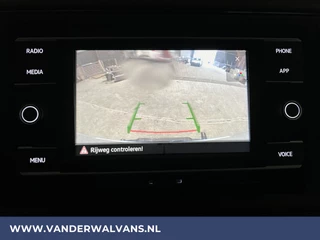 Volkswagen Crafter Volkswagen Crafter 2.0 TDI 141pk L3H2 L2H1 Euro6 Airco | Camera | Apple Carplay | Android Auto Bijrijdersbank - afbeelding nr 3