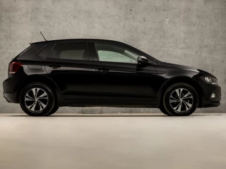 Volkswagen Polo (APPLE CARPLAY, GROOT NAVI, PARKEERSENSOREN, ADAPTIVE CRUISE, GETINT GLAS, SPORTSTOELEN, LM VELGEN, ARMSTEUN, NIEUWE APK, NIEUWSTAAT) - afbeelding nr 4